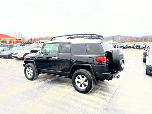 Used 2011 Toyota FJ Cruiser 4WD w/ Convenience Pkg image 5