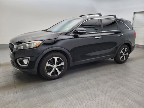 Used 2017 Kia Sorento EX FWD image 2