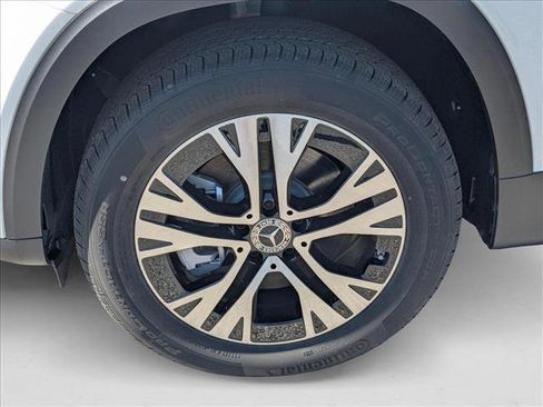 New 2025 Mercedes-Benz GLB 250 image 9