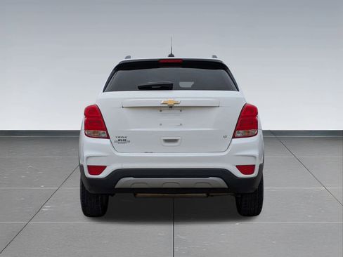 Used 2017 Chevrolet Trax LT w/ LT Convenience Package image 5