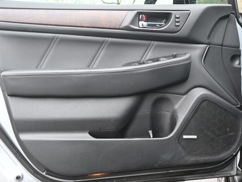 Used 2019 Subaru Outback 2.5i Limited image 14