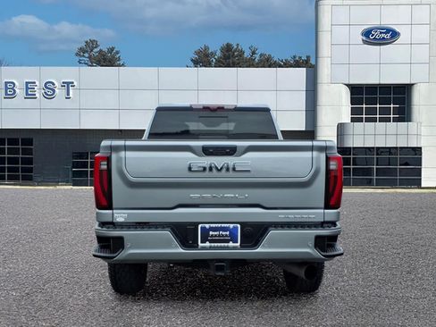 Used 2024 GMC Sierra 2500 Denali Ultimate w/ Max Trailering Package AWD/4WD image 5