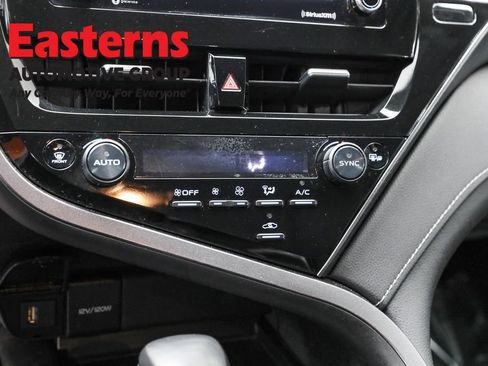 Used 2024 Toyota Camry SE image 19