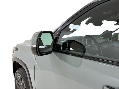 Used 2024 Toyota Tundra Platinum AWD/4WD image 10