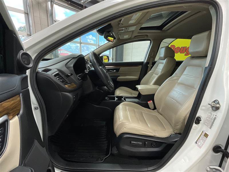 Used 2017 Honda CR-V Touring image 11
