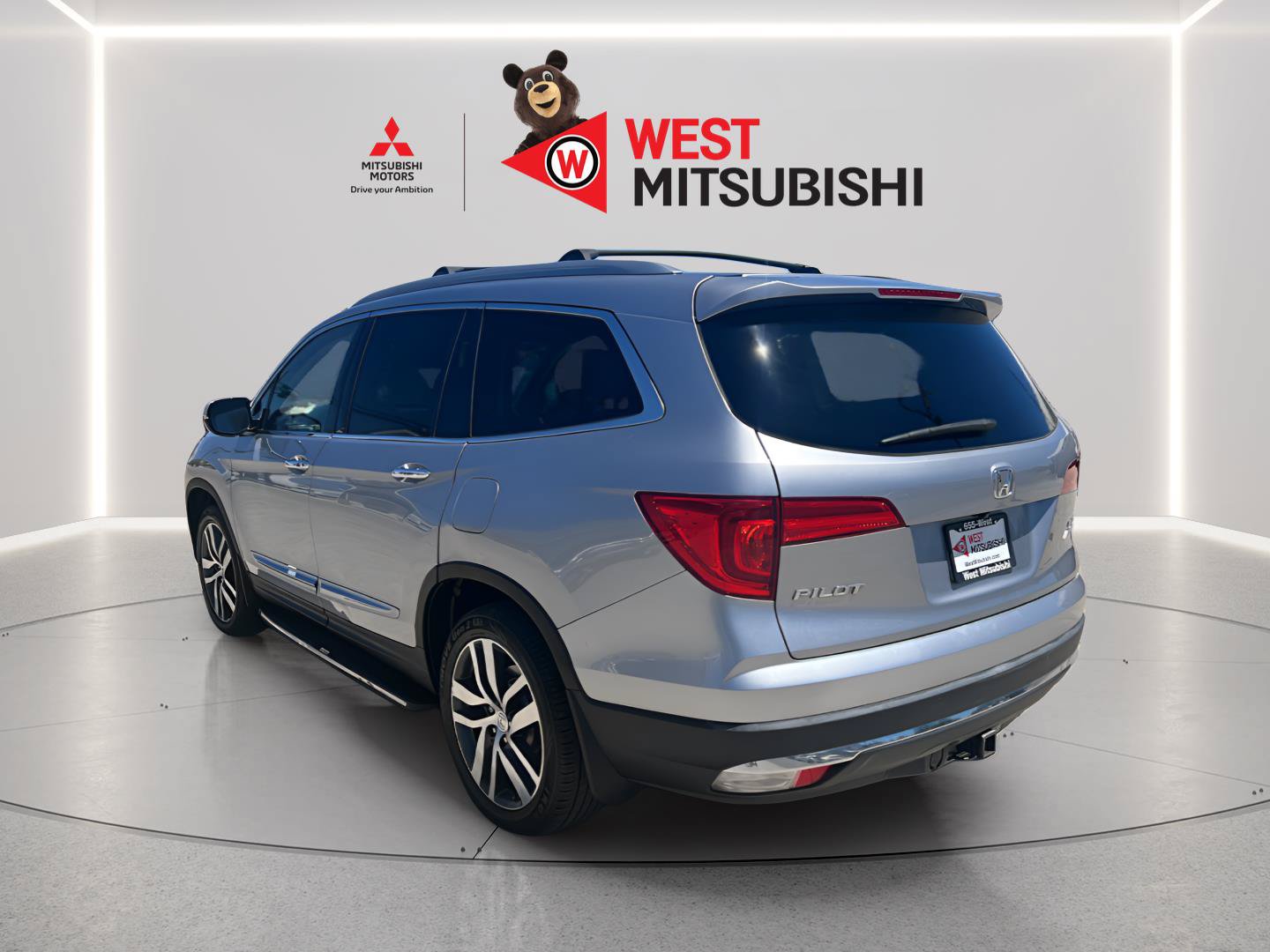 Used 2016 Honda Pilot Elite image 4