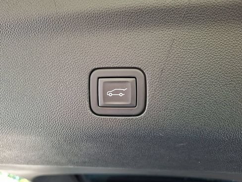 Used 2023 Chevrolet Tahoe High Country AWD/4WD image 29