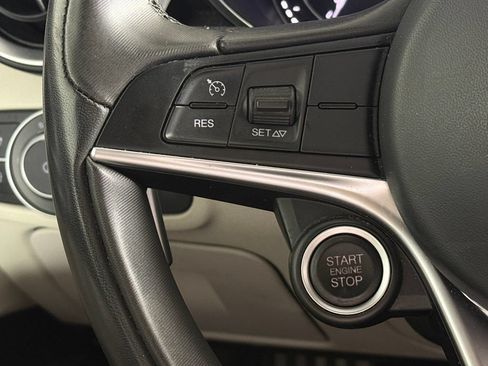 Used 2018 Alfa Romeo Giulia AWD image 39