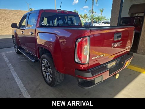 Used 2018 GMC Canyon Denali image 4