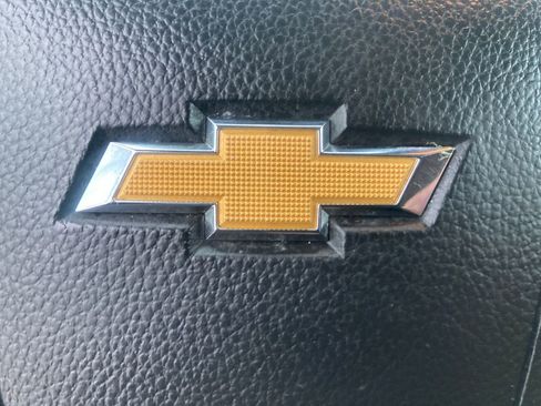 Used 2020 Chevrolet Trax LT w/ LT Convenience Package image 25