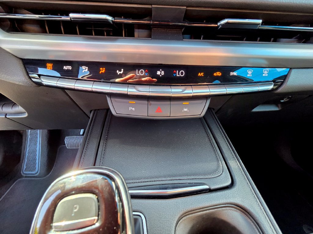 Used 2025 Cadillac XT4 Premium Luxury AWD/4WD image 23
