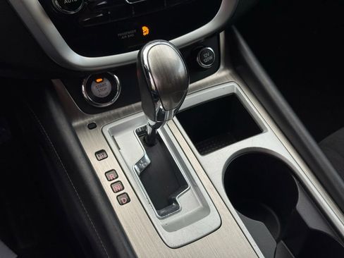 Used 2018 Nissan Murano SV image 33