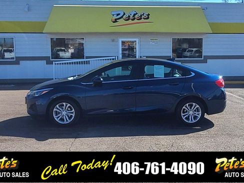 Used 2019 Chevrolet Cruze LT w/ Convenience Package image 1
