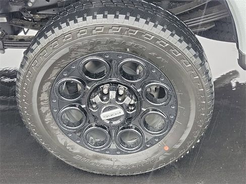 New 2025 Ford F350 XLT w/ Black Appearance Package image 5