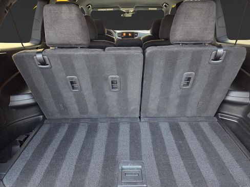 Used 2022 Honda Pilot Sport image 17