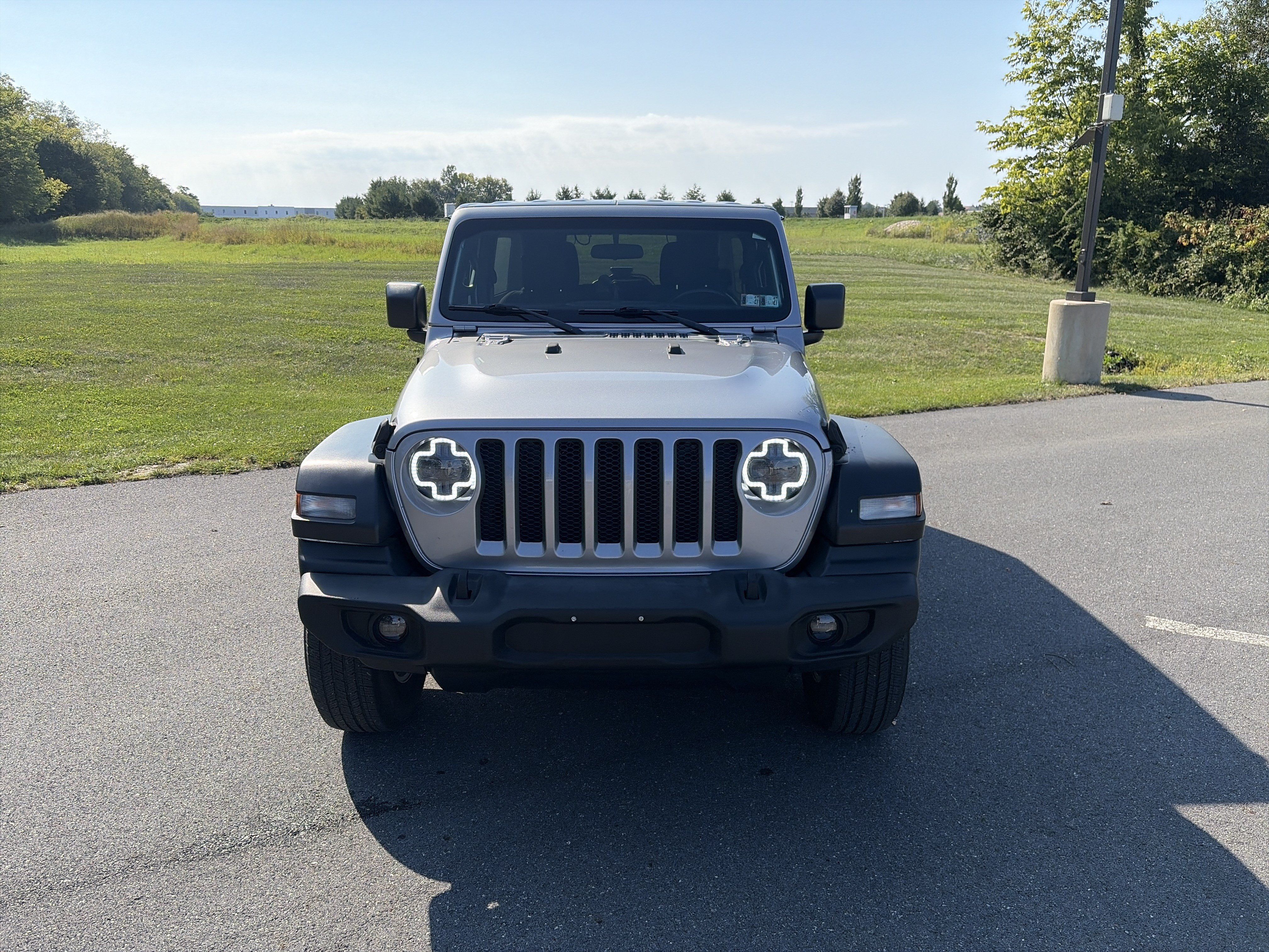 Used 2020 Jeep Wrangler Unlimited Sport S AWD/4WD image 2