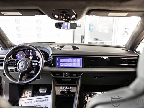 Used 2025 Porsche Macan Turbo Electric AWD/4WD image 36