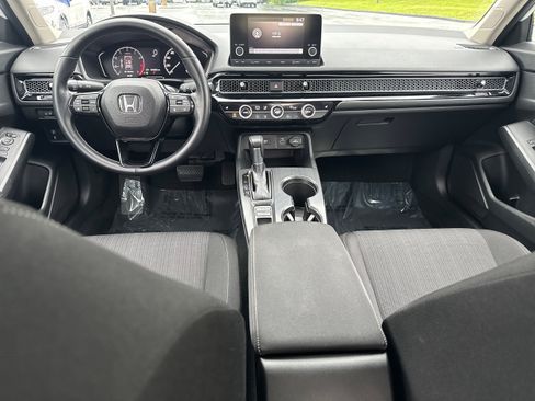 Used 2022 Honda Civic EX image 11
