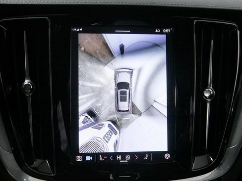 Certified 2024 Volvo V60 B5 Cross Country Ultimate image 31