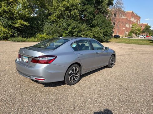 Used 2017 Honda Accord EX-L image 22