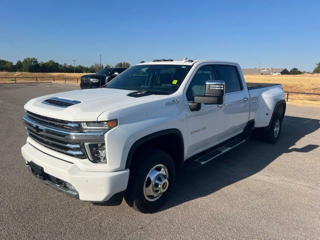 Used 2021 Chevrolet Silverado 3500 High Country w/ LPO, Hitch Package AWD/4WD image 3