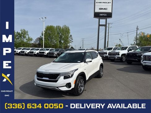 Used 2023 Kia Seltos EX image 1