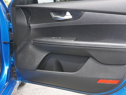 Used 2022 Kia Forte GT-Line w/ GT-Line Technology Package FWD image 19