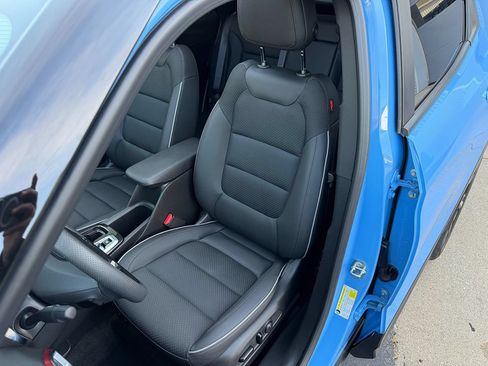 Used 2023 Chevrolet TrailBlazer RS w/ Sun and Liftgate Package AWD/4WD image 34