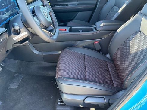 New 2026 Nissan Kicks SR image 17