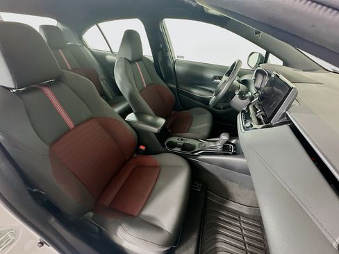Used 2023 Toyota Corolla SE image 29