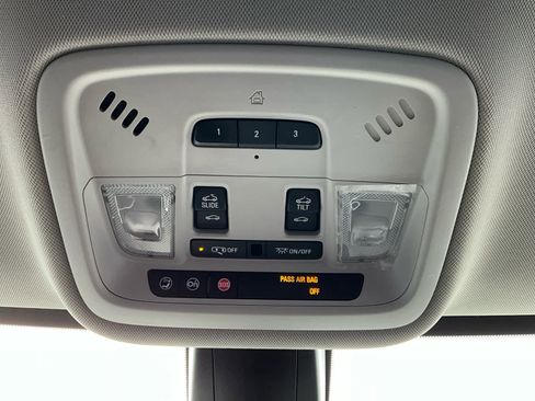 Used 2019 Chevrolet Traverse Premier w/ Redline Edition image 22