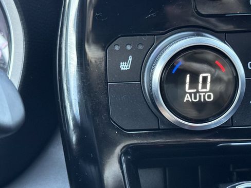 Used 2022 Toyota Highlander XSE FWD image 23