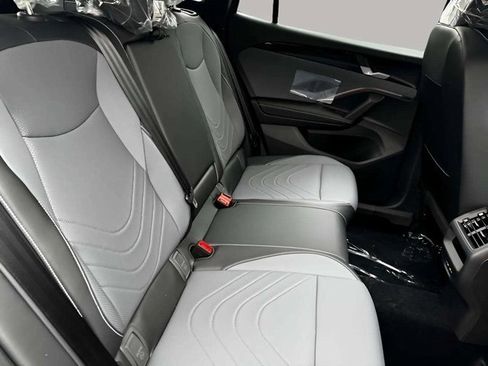 New 2026 Volkswagen Tiguan SE R-Line image 12