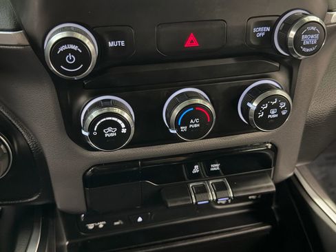 Used 2019 RAM 1500 Big Horn image 31