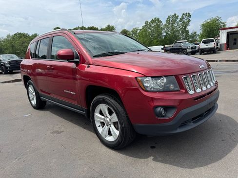 Used 2016 Jeep Compass Latitude AWD/4WD image 7