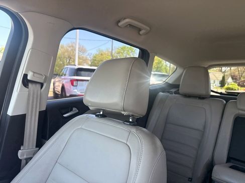 Used 2017 Ford Escape Titanium FWD image 40