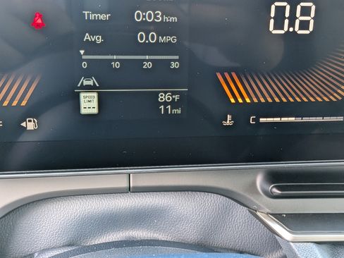 New 2026 Kia Carnival EX FWD image 32