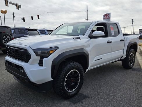 New 2025 Toyota Tacoma TRD Off-Road image 3