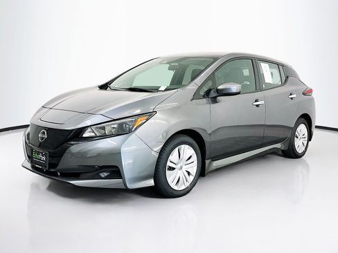 Used 2025 Nissan Leaf S FWD image 3