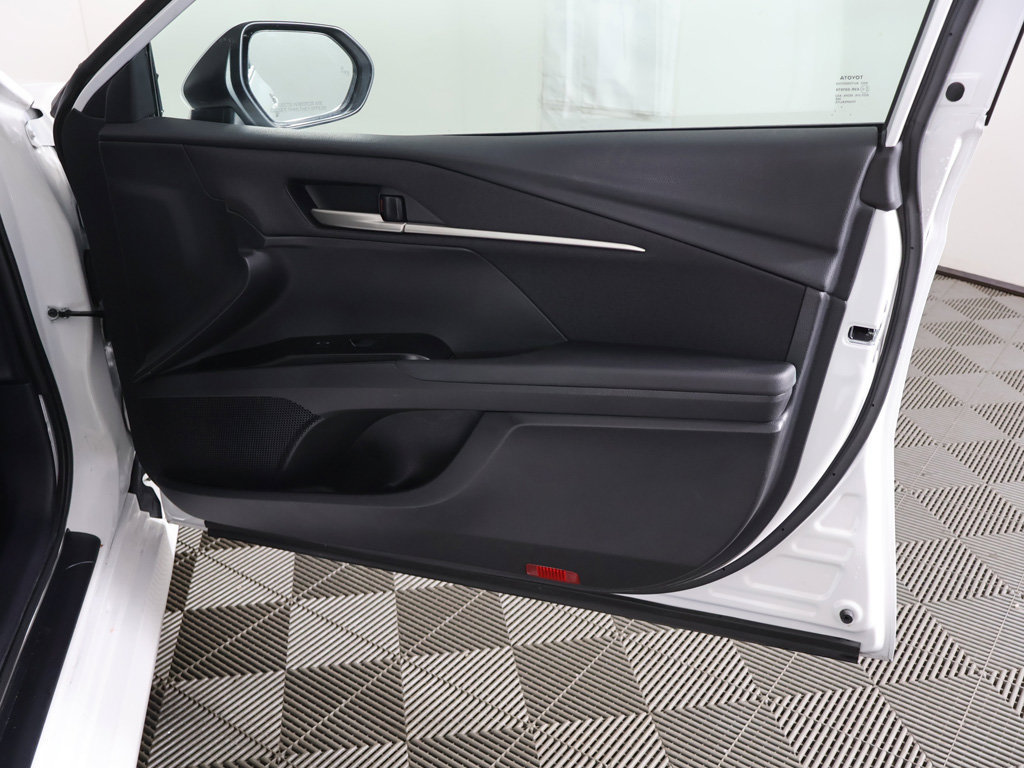 Used 2025 Toyota Camry LE FWD image 19