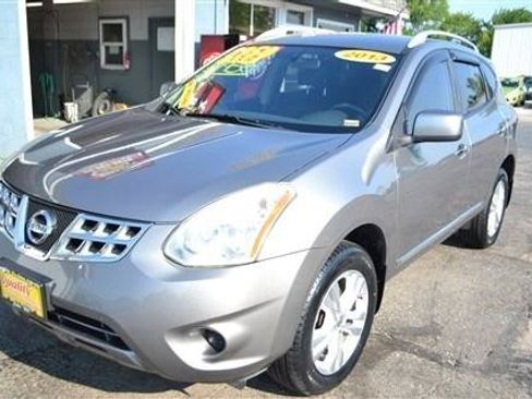 Used 2013 Nissan Rogue SV AWD/4WD image 2