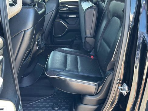 Used 2019 RAM 1500 Laramie AWD/4WD image 27