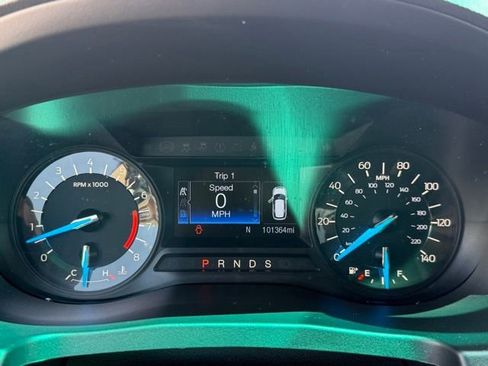 Used 2017 Ford Explorer XLT FWD image 15