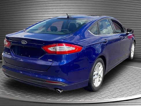 Used 2015 Ford Fusion SE FWD image 6