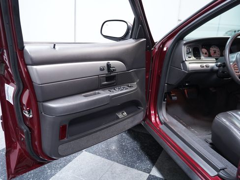 Used 2004 Mercury Marauder RWD image 28