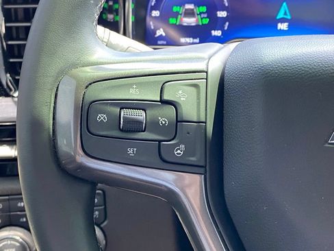 Used 2024 Chevrolet Silverado 2500 ZR2 w/ Technology Package AWD/4WD image 13