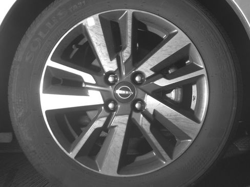 Used 2025 Nissan Versa SV FWD image 12