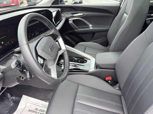 Used 2025 Audi Q5 Premium w/ Convenience Package AWD/4WD image 7
