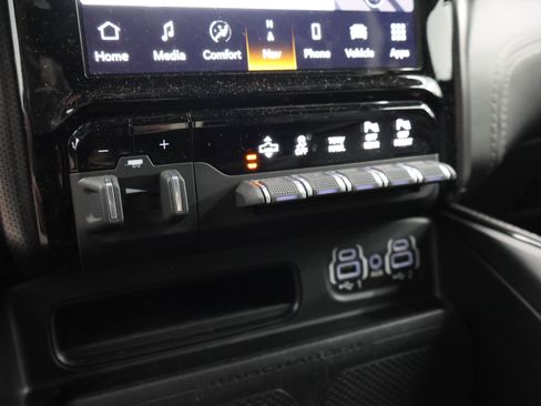 Used 2023 RAM 1500 Limited AWD/4WD image 53