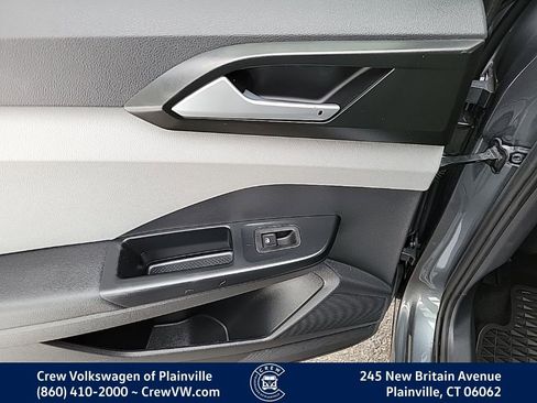 Certified 2022 Volkswagen Taos SE image 46